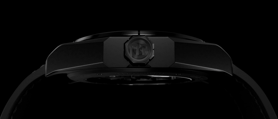 PACKSHOT_05_44_Tourbillon_Black